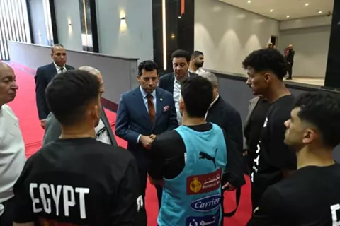 خلال مران منتخب مصر.. لاعبو الأولمبي يطالبون بمستحقاتهم بعد المشاركة بأولمبياد باريس 2024